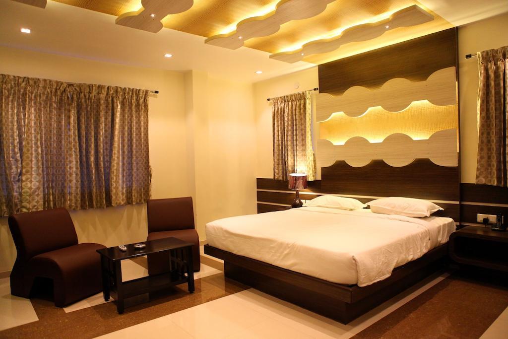 Sbs Grand Hotel Coimbatore Room photo